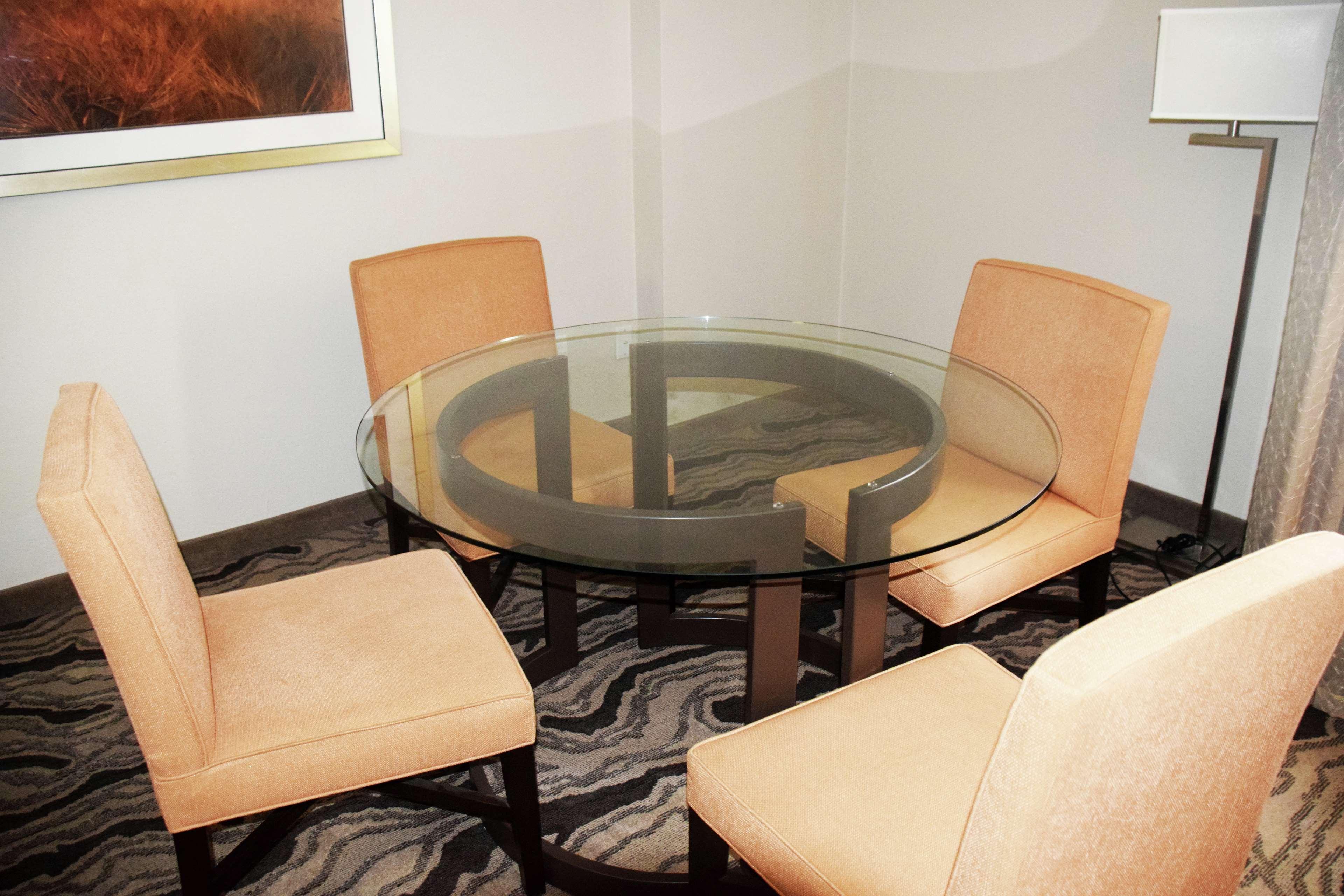 Doubletree By Hilton Montgomery Downtown Bagian luar foto