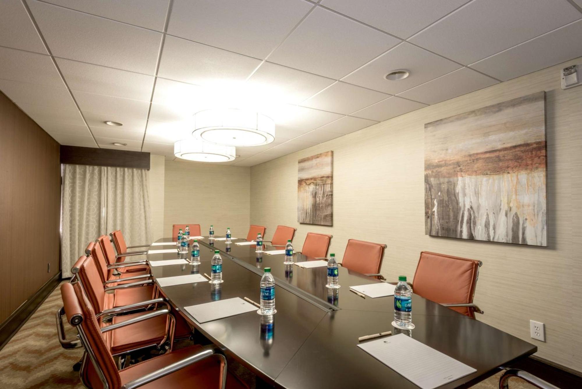 Doubletree By Hilton Montgomery Downtown Bagian luar foto