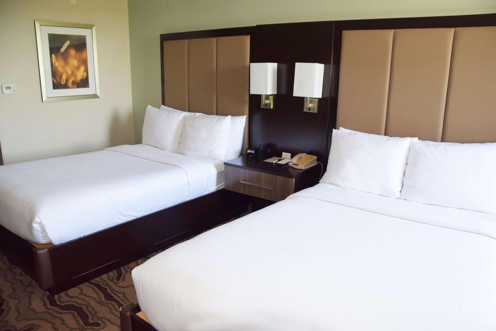 Doubletree By Hilton Montgomery Downtown Bagian luar foto