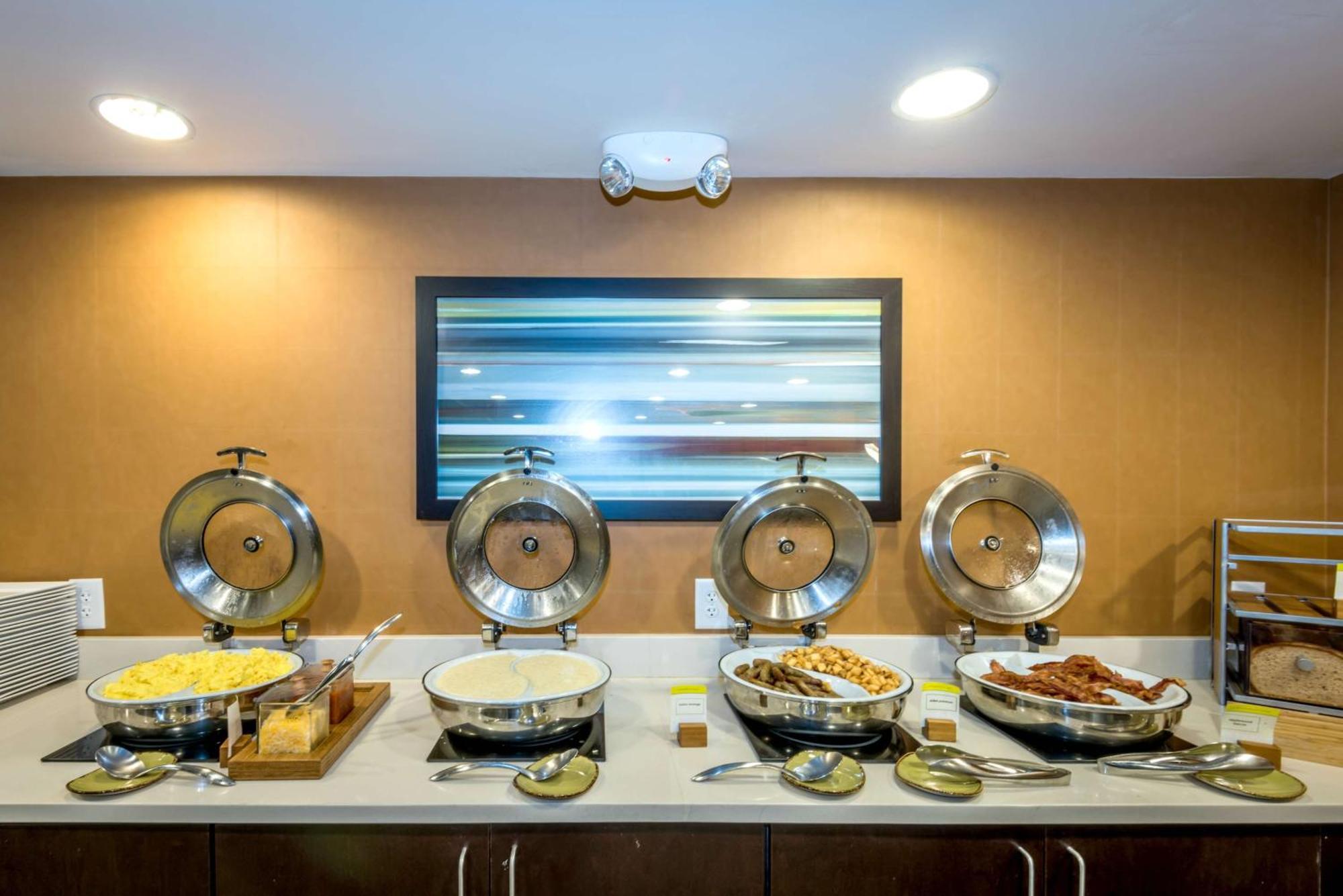 Doubletree By Hilton Montgomery Downtown Bagian luar foto