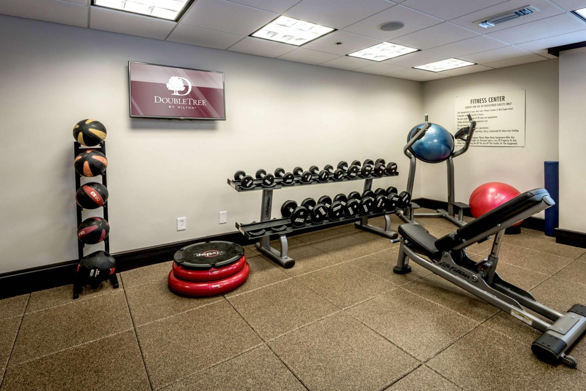Doubletree By Hilton Montgomery Downtown Bagian luar foto