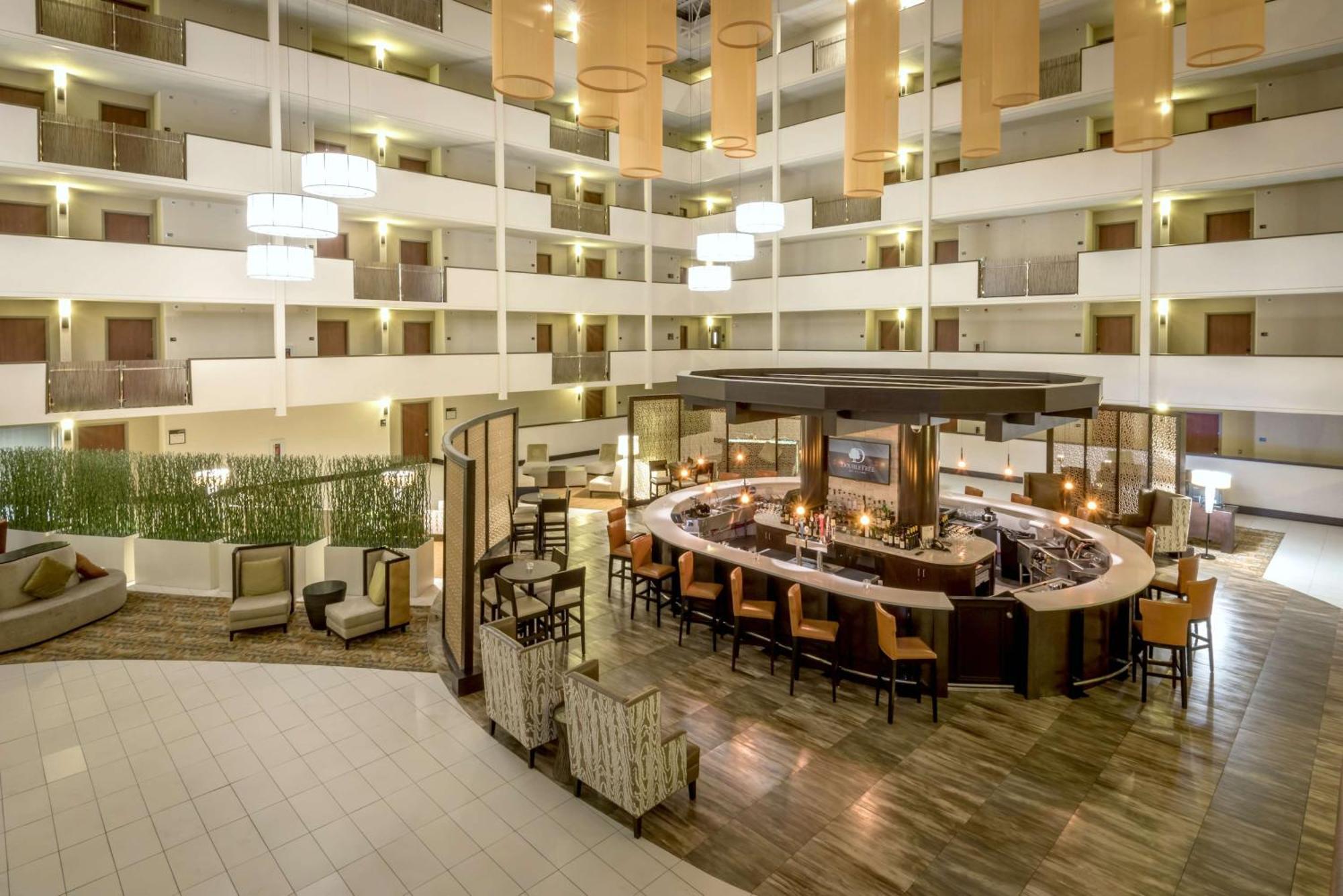 Doubletree By Hilton Montgomery Downtown Bagian luar foto