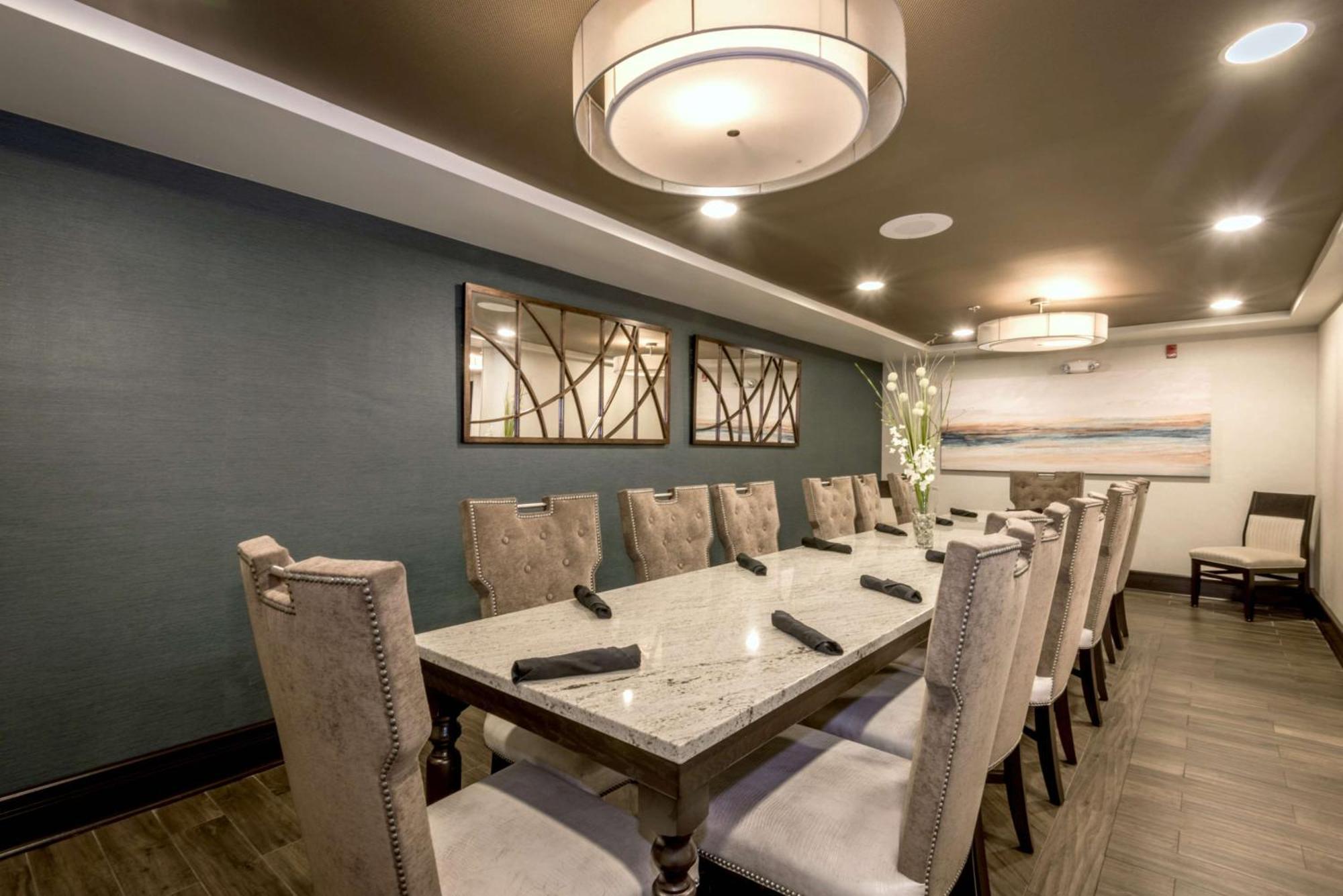 Doubletree By Hilton Montgomery Downtown Bagian luar foto